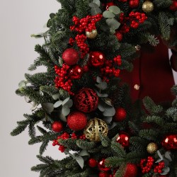 ogromnyj novogodnij venok iz eli  7